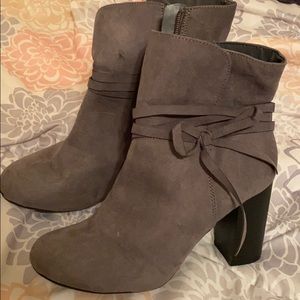 Heeled boots